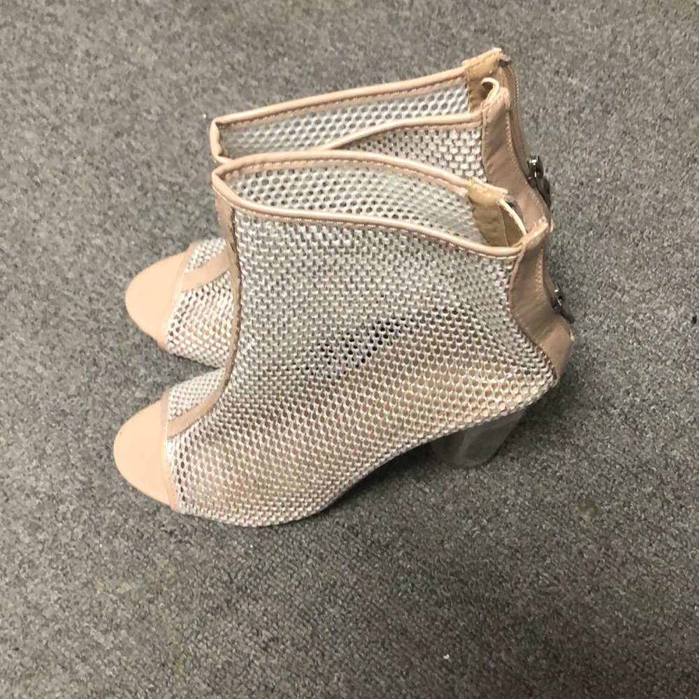 Sandal heels